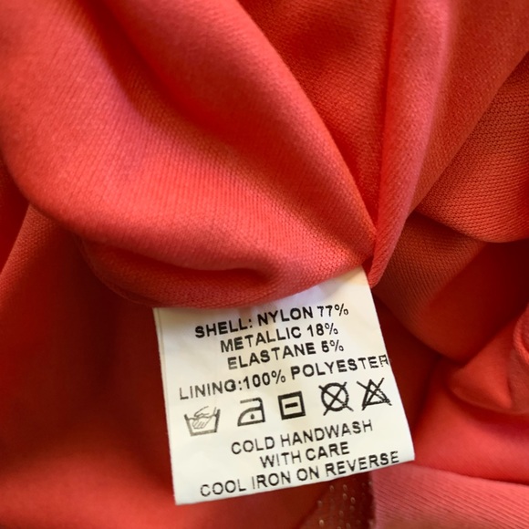 City Goddess shimmery gown. Size 4 - Picture 8 of 10